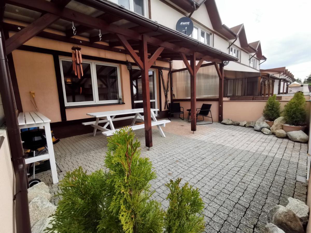 Apartman Pri Lese Veľký Slavkov エクステリア 写真